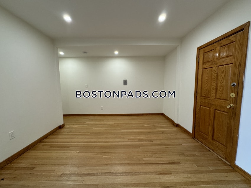 BROOKLINE- COOLIDGE CORNER - 2 Beds, 1 Bath - Image 18