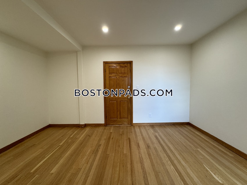 BROOKLINE- COOLIDGE CORNER - 2 Beds, 1 Bath - Image 17