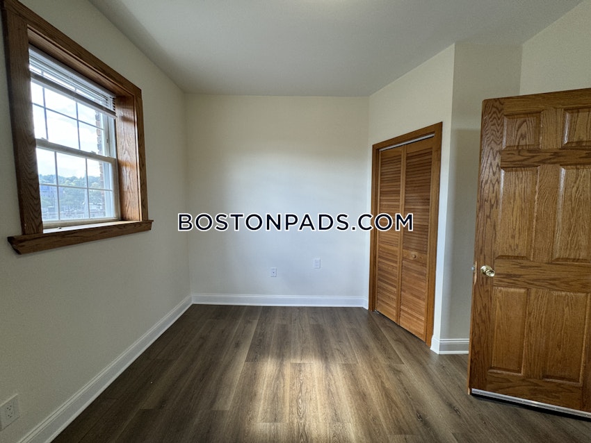 BROOKLINE- COOLIDGE CORNER - 2 Beds, 1 Bath - Image 8