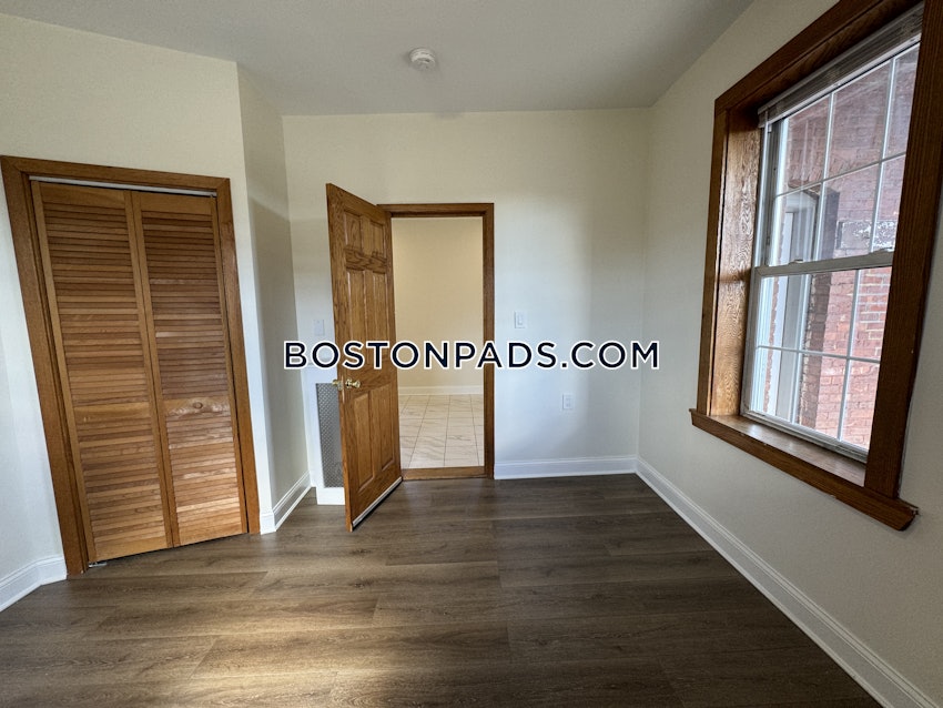 BROOKLINE- COOLIDGE CORNER - 2 Beds, 1 Bath - Image 7