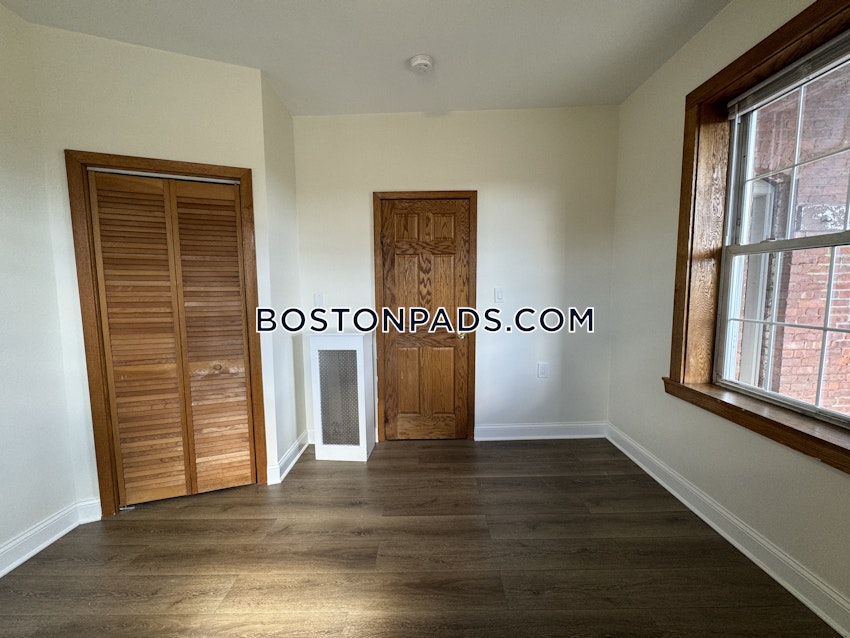 BROOKLINE- COOLIDGE CORNER - 2 Beds, 1 Bath - Image 6