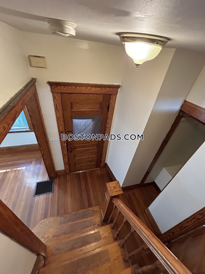 MEDFORD - TUFTS - 2 Beds, 1 Bath - Image 12