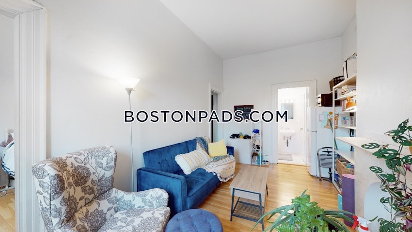 BOSTON - BACK BAY - 1 Bed, 1 Bath - Image 1