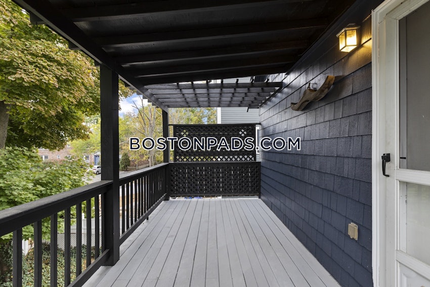 MEDFORD - TUFTS - 3 Beds, 1 Bath - Image 4