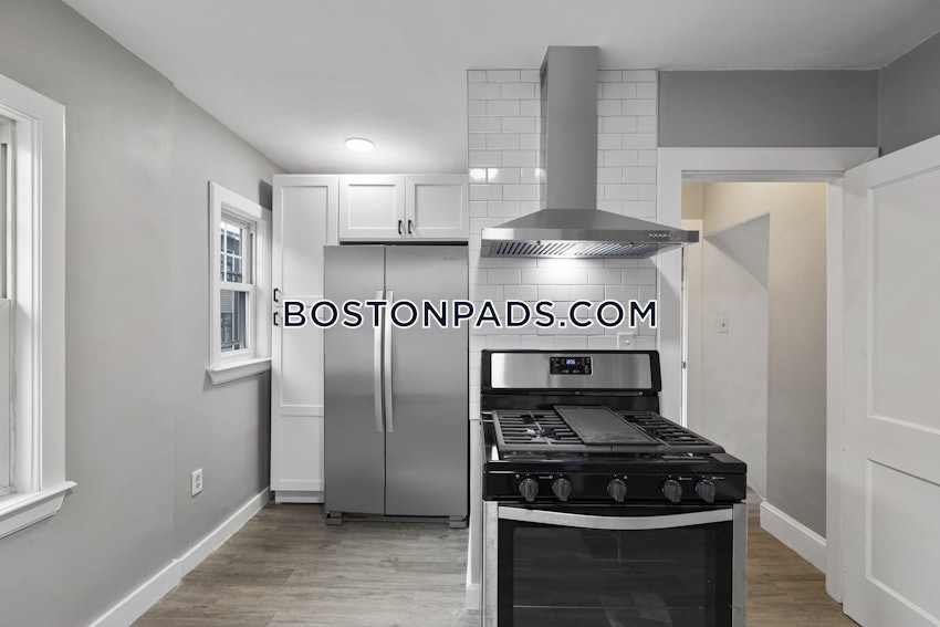 MEDFORD - TUFTS - 3 Beds, 1 Bath - Image 2