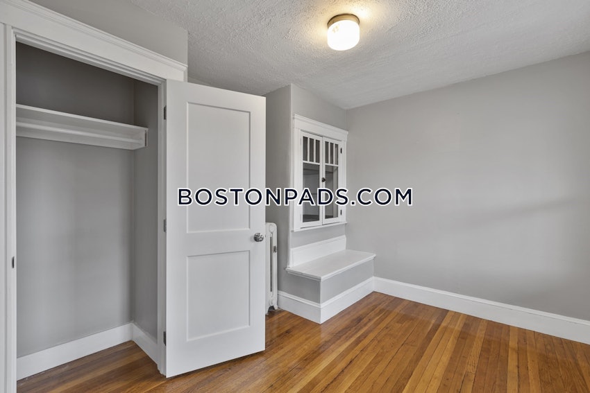 MEDFORD - TUFTS - 3 Beds, 1 Bath - Image 10