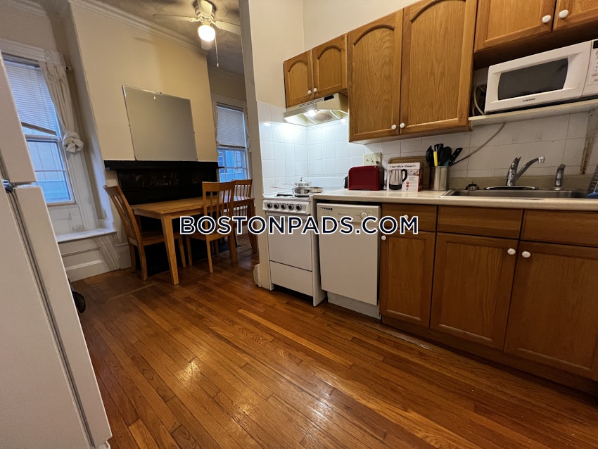 CAMBRIDGE - INMAN SQUARE - 1 Bed, 1 Bath - Image 5