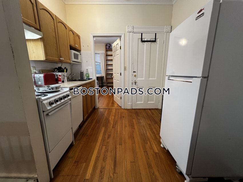 CAMBRIDGE - INMAN SQUARE - 1 Bed, 1 Bath - Image 2