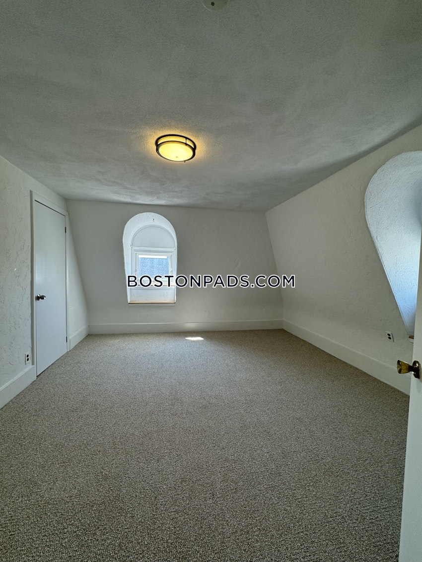 EVERETT - 2 Beds, 1 Bath - Image 14