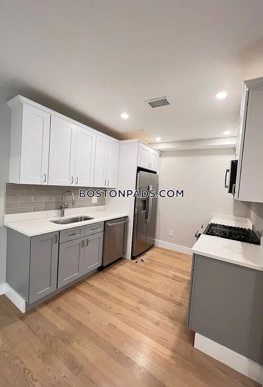 BOSTON - CHINATOWN - 3 Beds, 1.5 Baths - Image 1