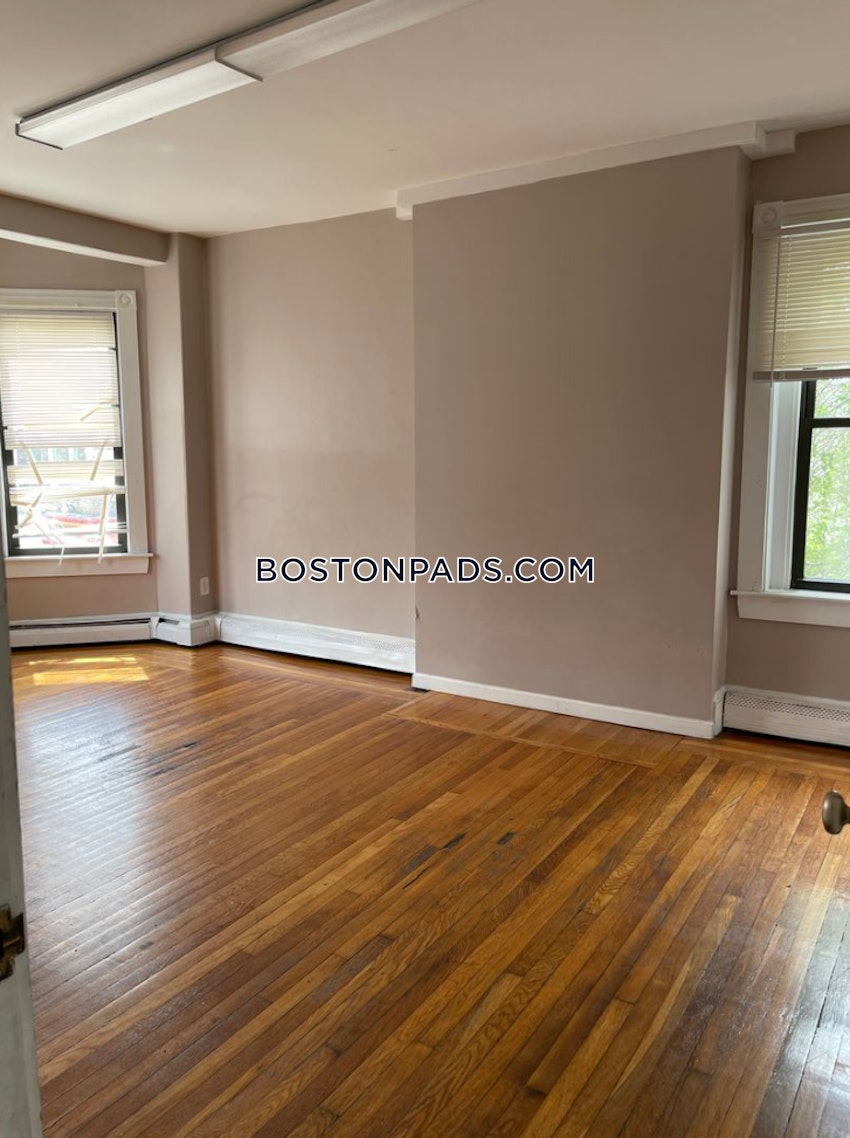 BOSTON - DORCHESTER - DUDLEY STREET AREA - 3 Beds, 1 Bath - Image 6