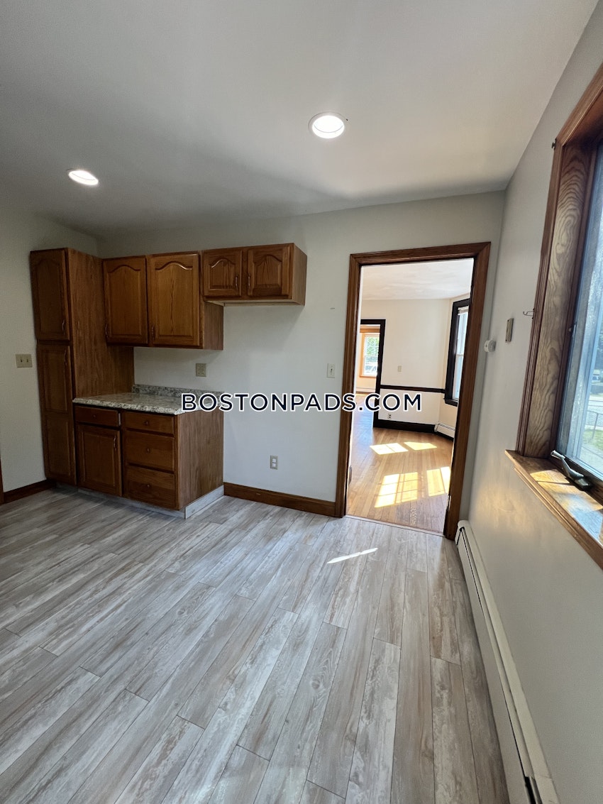 BOSTON - BRIGHTON - OAK SQUARE - 3 Beds, 1 Bath - Image 15