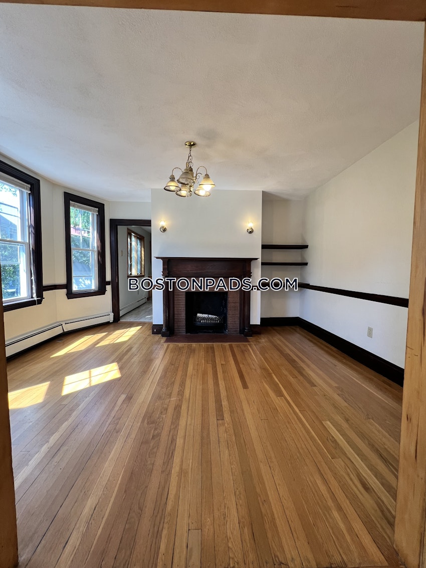 BOSTON - BRIGHTON - OAK SQUARE - 3 Beds, 1 Bath - Image 11