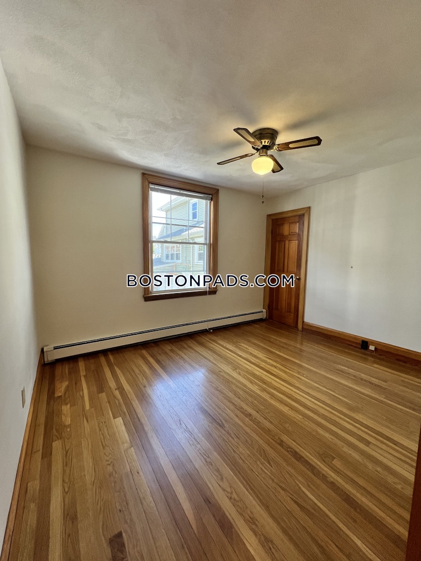 BOSTON - BRIGHTON - OAK SQUARE - 3 Beds, 1 Bath - Image 9