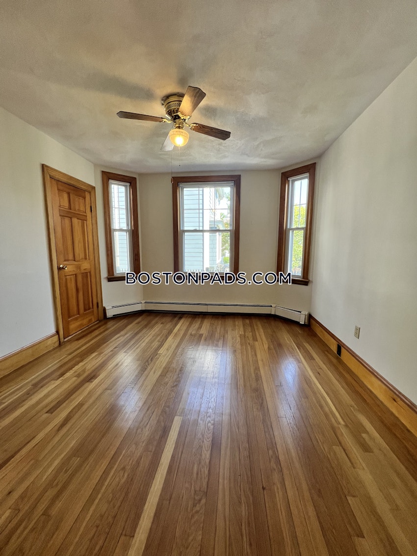 BOSTON - BRIGHTON - OAK SQUARE - 3 Beds, 1 Bath - Image 8