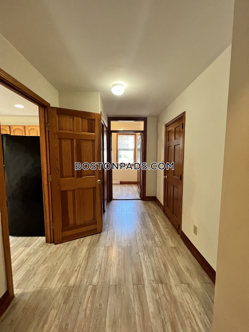 BOSTON - BRIGHTON - OAK SQUARE - 3 Beds, 1 Bath - Image 7