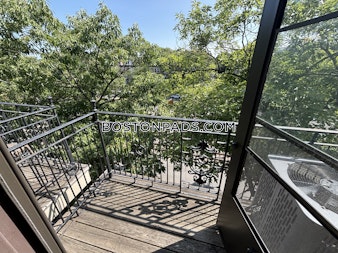 Commonwealth Ave. Boston