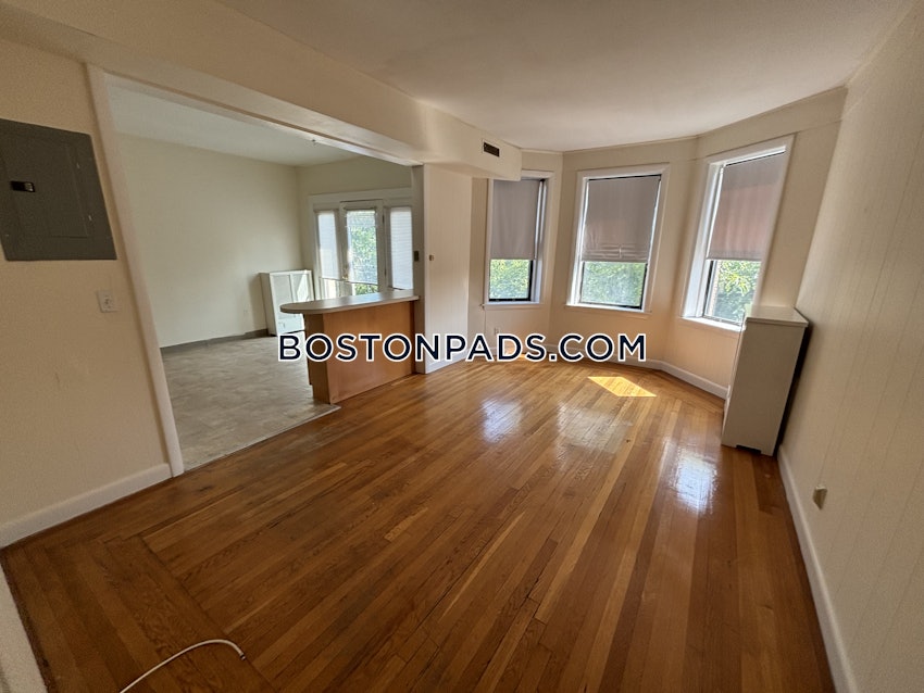 BOSTON - ALLSTON - 3 Beds, 1.5 Baths - Image 13