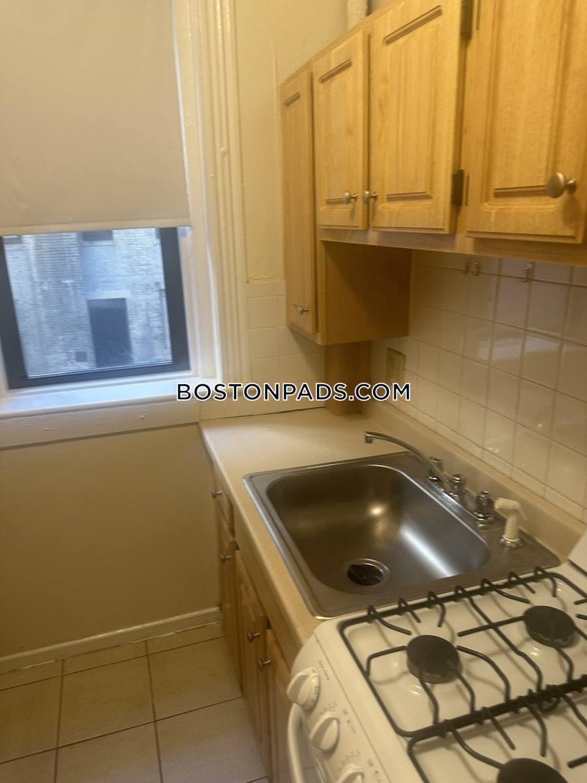 BOSTON - ALLSTON - 1 Bed, 1 Bath - Image 2