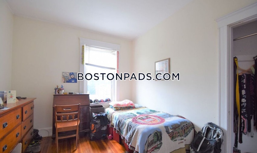 BOSTON - ALLSTON/BRIGHTON BORDER - 3 Beds, 1 Bath - Image 4