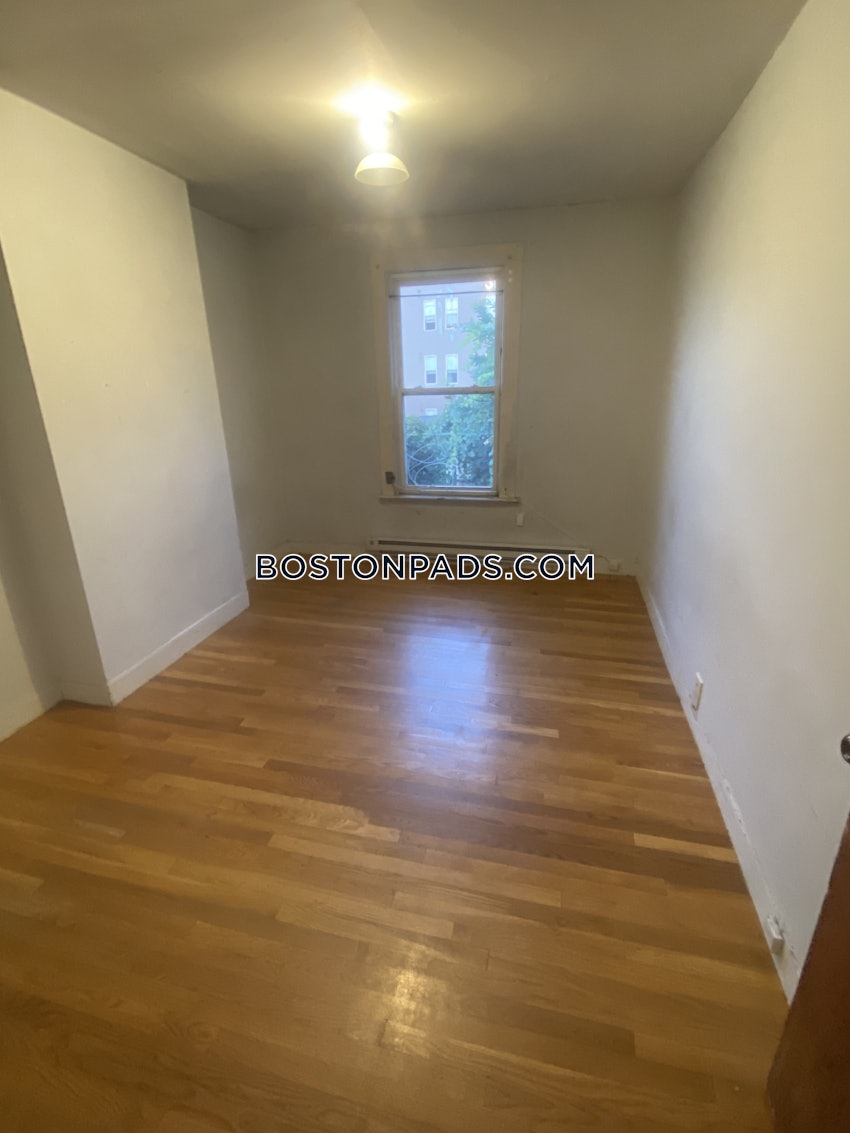 BOSTON - MISSION HILL - 2 Beds, 1 Bath - Image 8