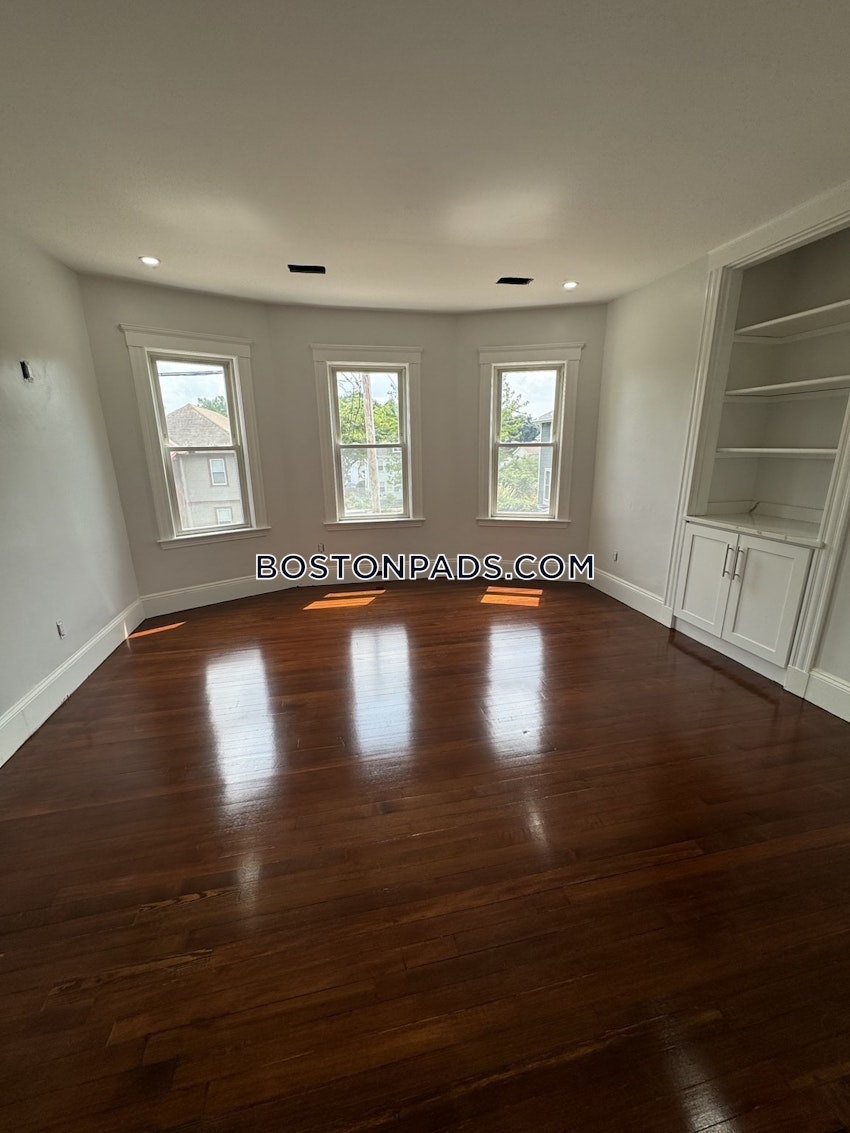 BOSTON - DORCHESTER - LOWER MILLS - 3 Beds, 2 Baths - Image 5