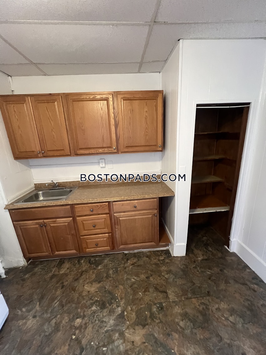 BOSTON - BEACON HILL - 2 Beds, 1 Bath - Image 2