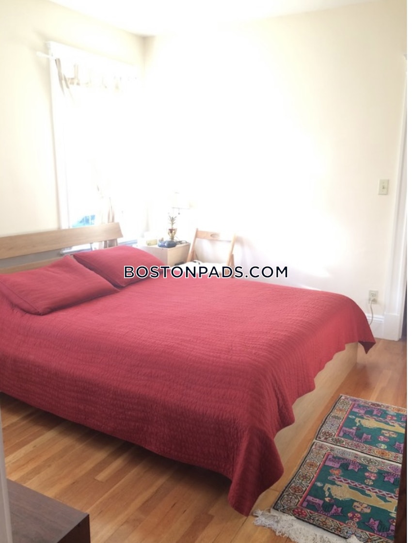 BOSTON - WEST ROXBURY - 2 Beds, 1 Bath - Image 6