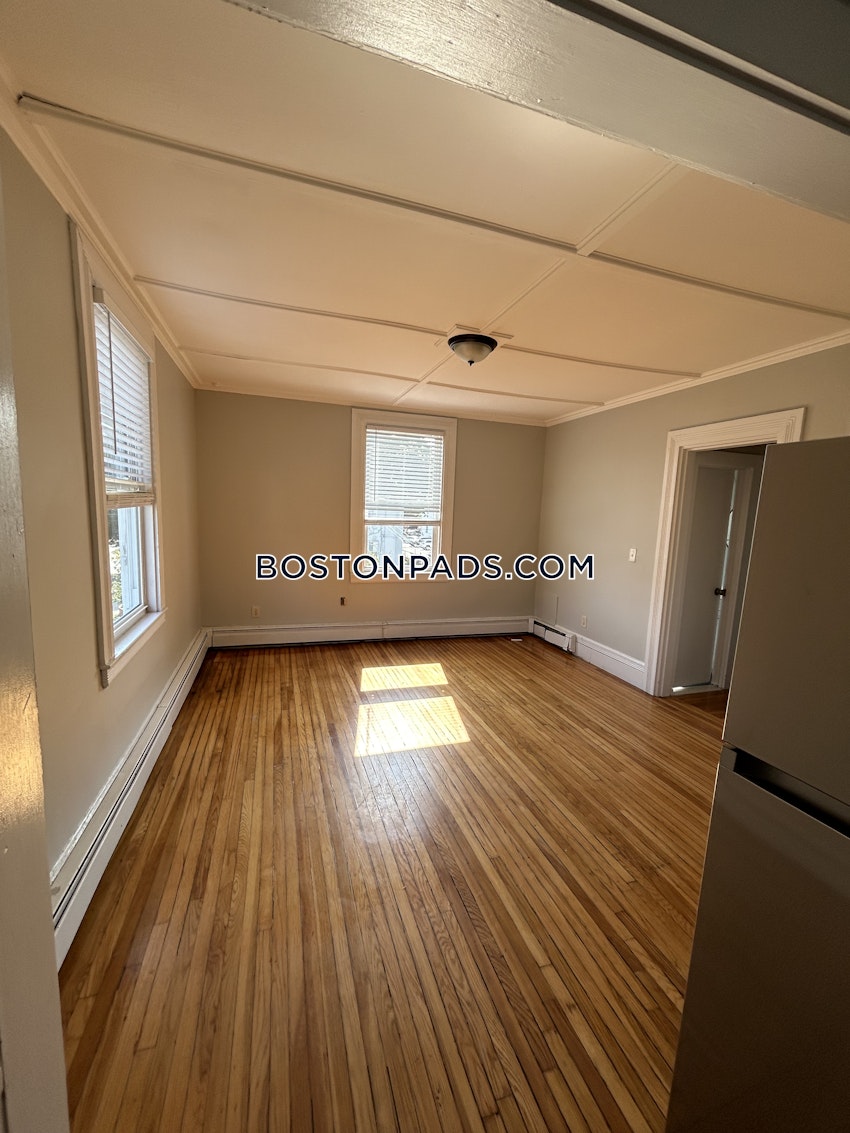 LYNN - 1 Bed, 1 Bath - Image 15