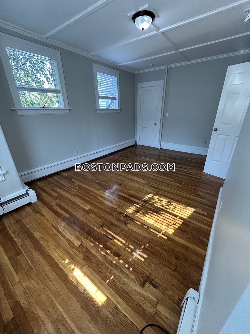 LYNN - 1 Bed, 1 Bath - Image 13