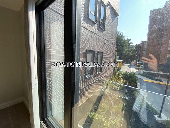 Somerville - $4,200+ /mo