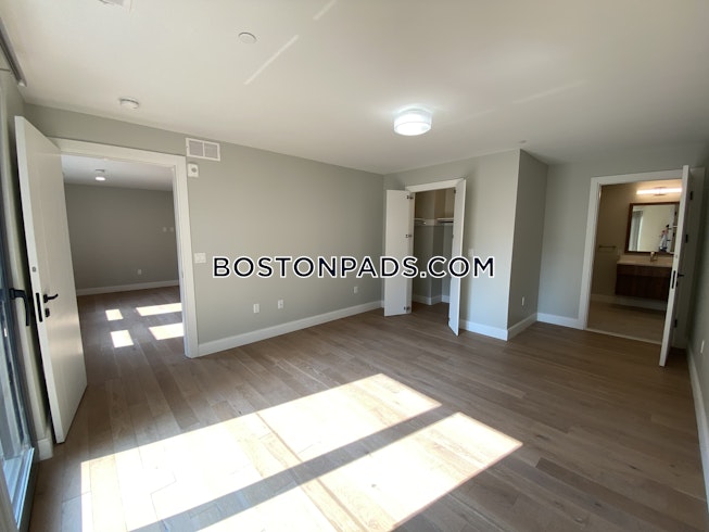 Somerville - $4,200+ /mo