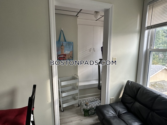 Medford - $4,340+ /mo