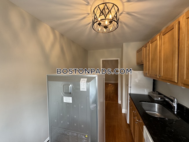 Boston - $2,710+ /mo