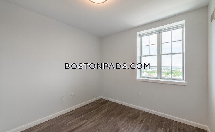 Commonwealth Ave., Boston