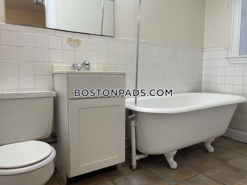 Boston - $2,100+ /month
