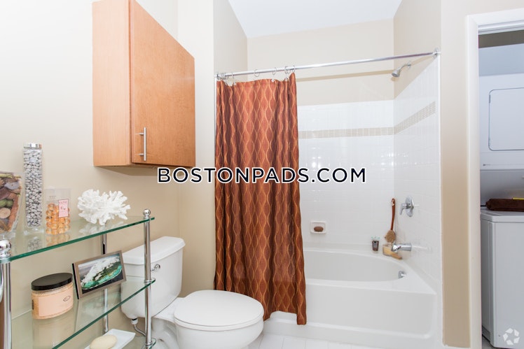 Overlook Ridge Dr., Revere