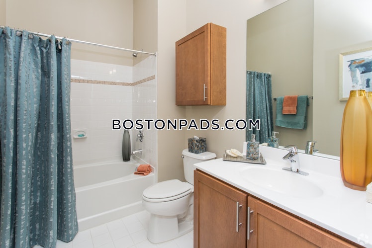 Overlook Ridge Dr., Revere