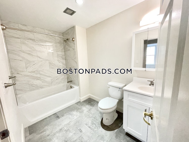 Massachusetts Ave, Cambridge