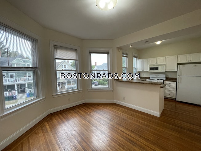 Boston - $2,700+ /mo