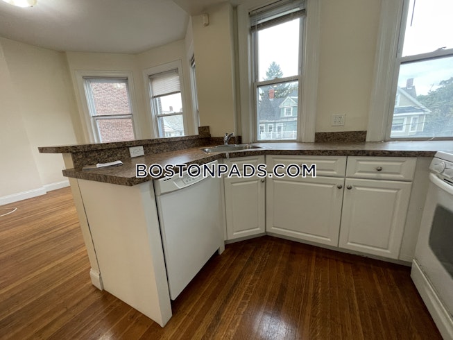Boston - $2,700+ /mo