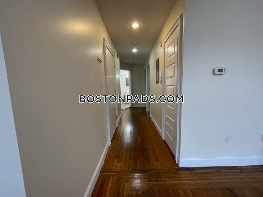 Boston - $2,700+ /month