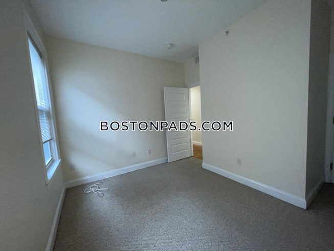 Boston - $2,700+ /mo