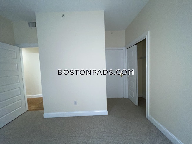 Boston - $2,700+ /mo