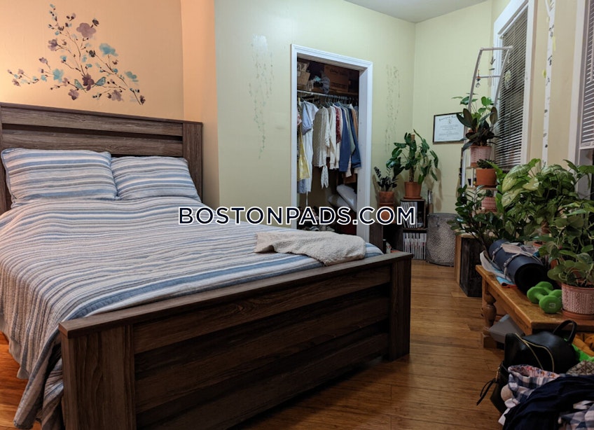 Boston - $2,100+ /month