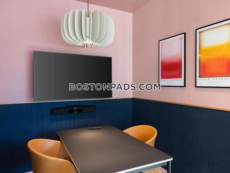 Boylston St., Boston