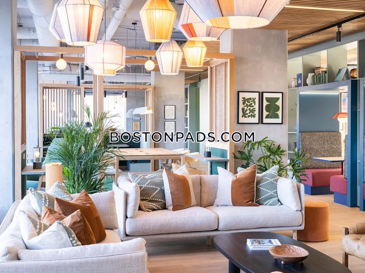 Boylston St., Boston