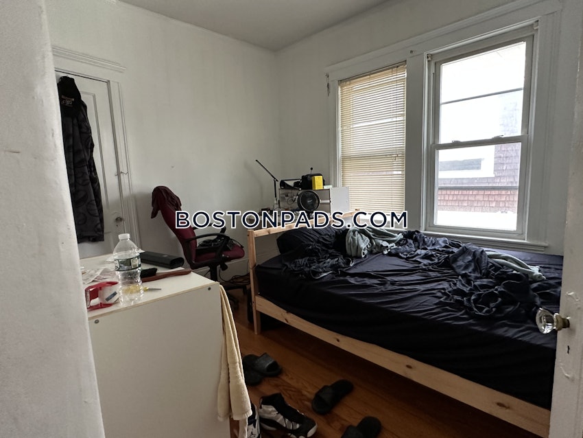SOMERVILLE - TUFTS - 4 Beds, 1 Bath - Image 50