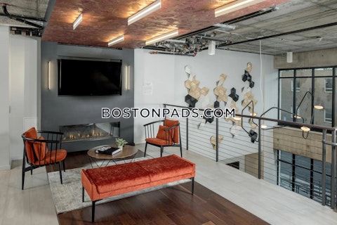 2nd Ave. Waltham photo 6