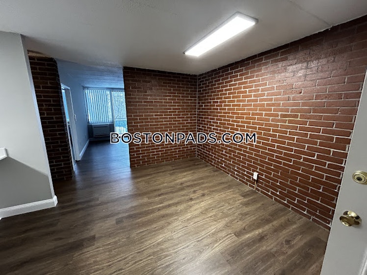 Worcester Rd., Framingham